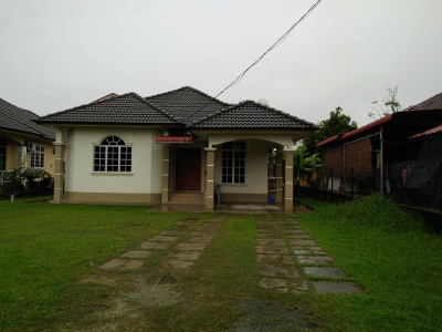 laman rumah homestay seri anggerik